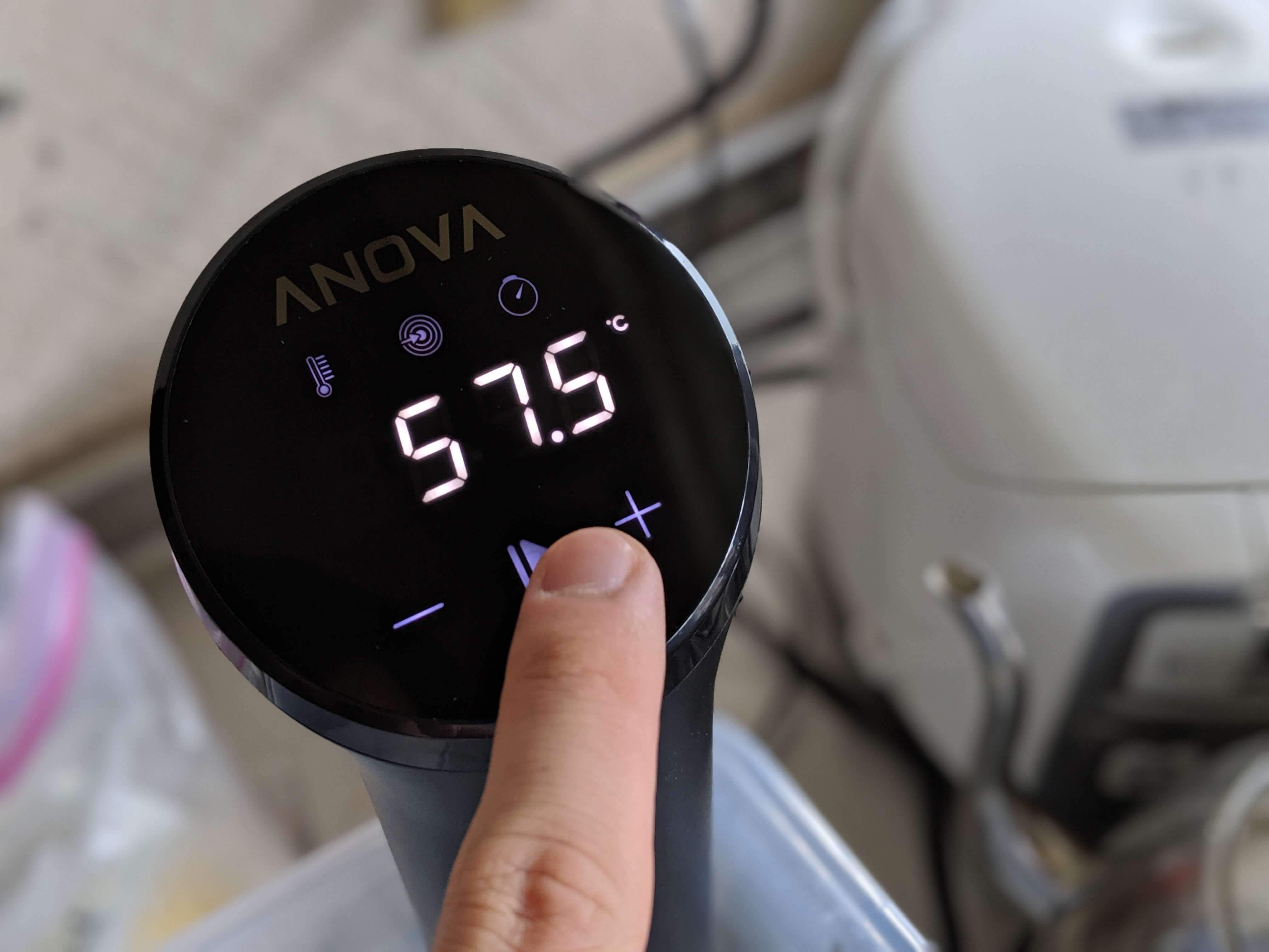 低温調理器 Anova Nano 購入レビュー 口コミ 他機種との違いや使い方も紹介 くろろーぐ